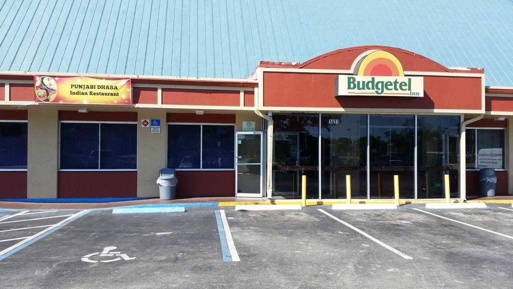 Budgetel Inn Pompano Beach Exterior photo